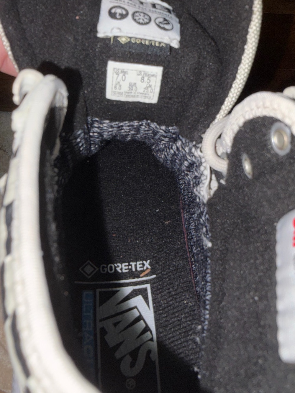 VANS UA SK8-HI GORE-TEX MTE-3 (CHECKERBOARD) UNISEX SNEAKERS - Picture 10 of 10